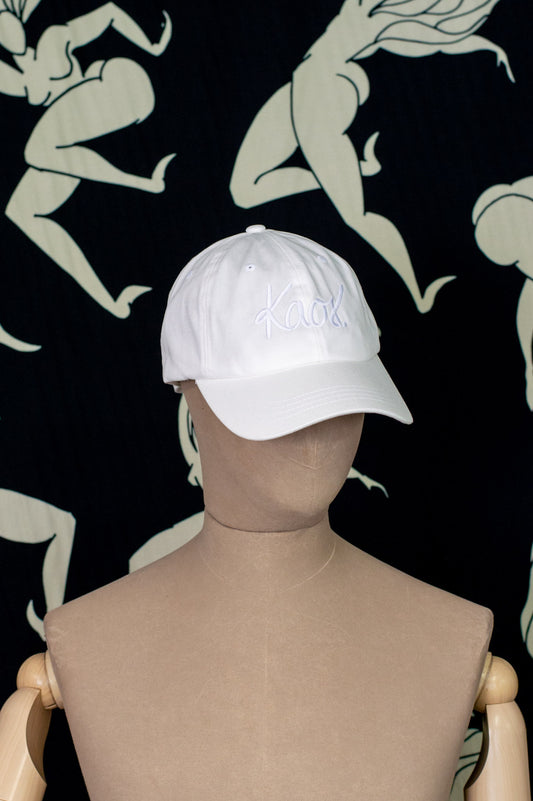 Bela kapa s šiltom Kaos