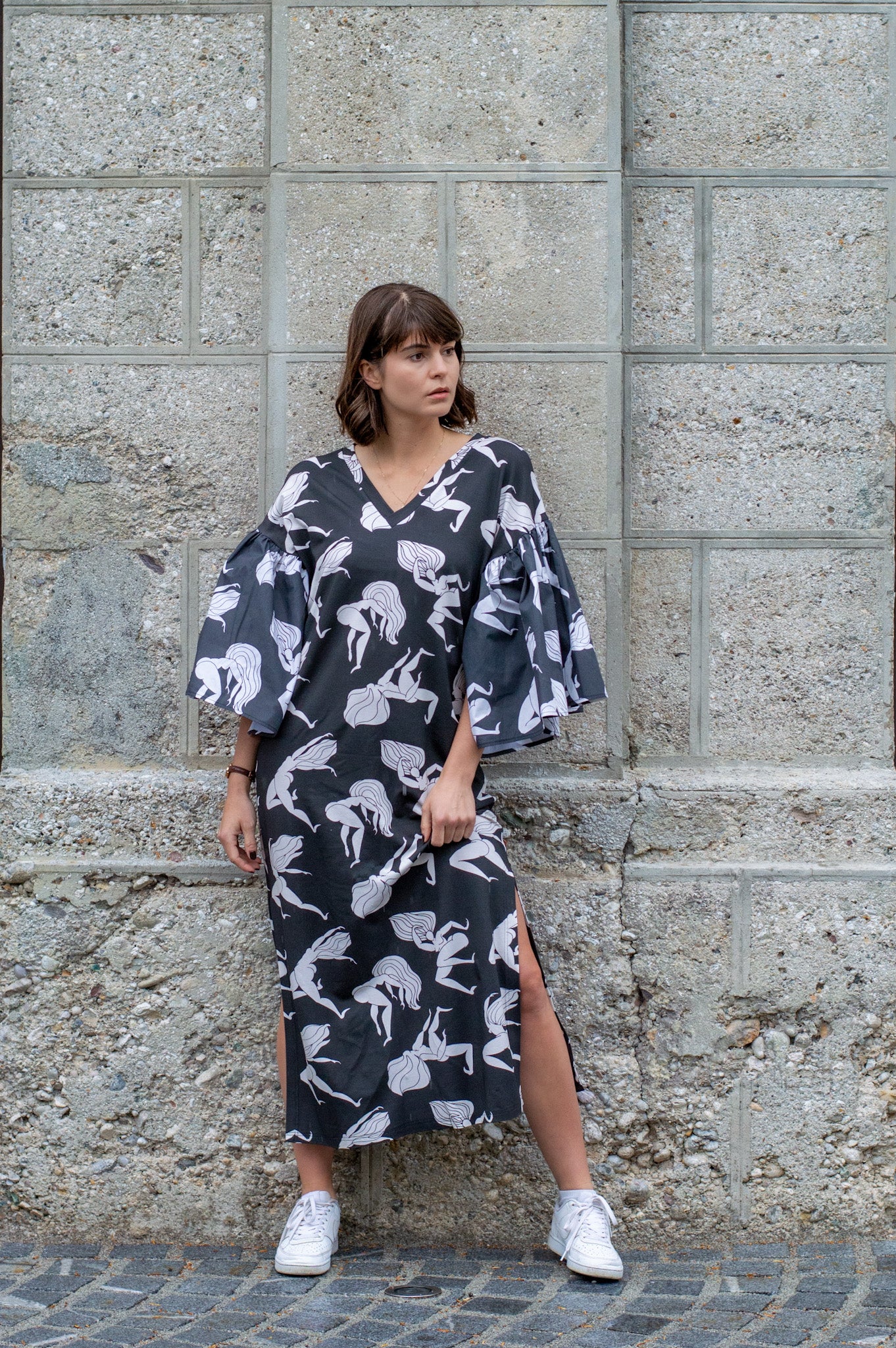 Long jersey dress with ruffle sleeves Krivopetnice 