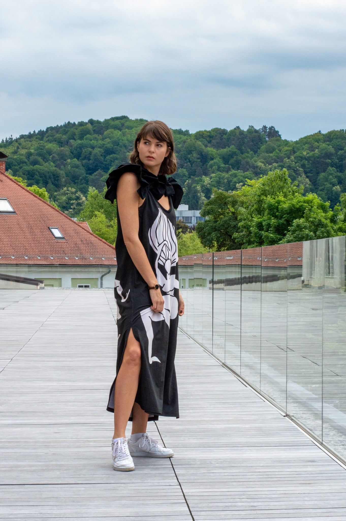 Maxi dress with ruffles Krivopetnica