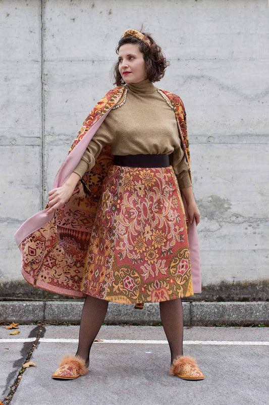 Upcycled unikatna jopica iz tapiserije Helena
