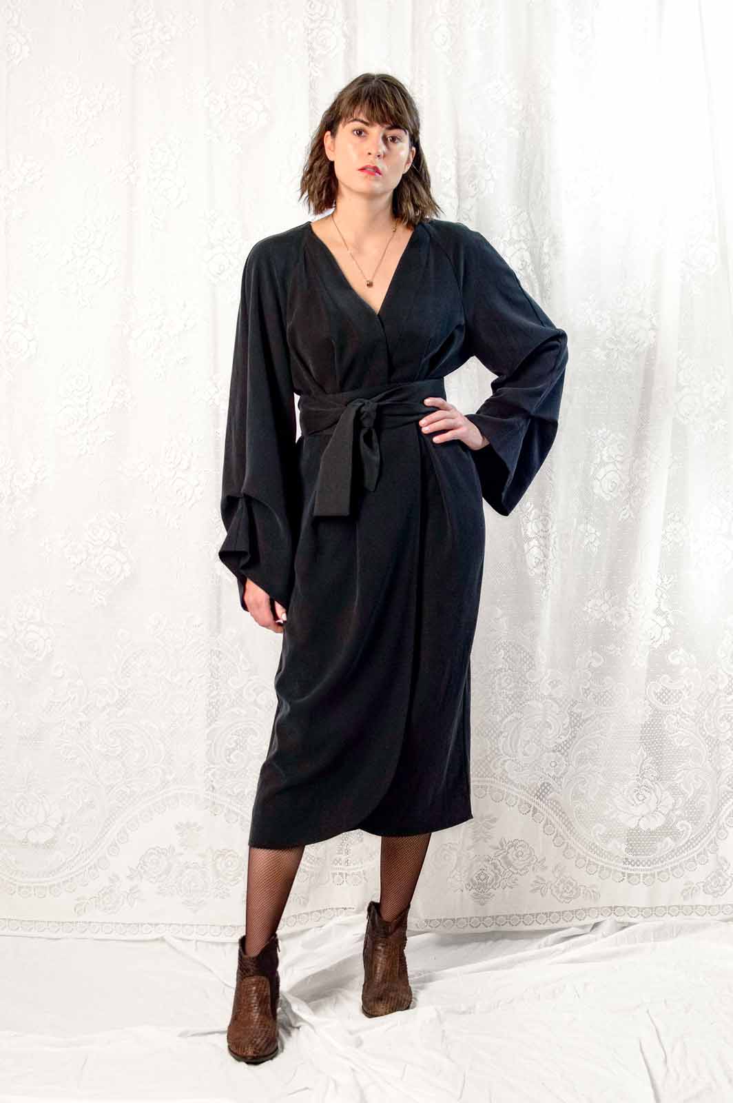 Črna kimono obleka Helena