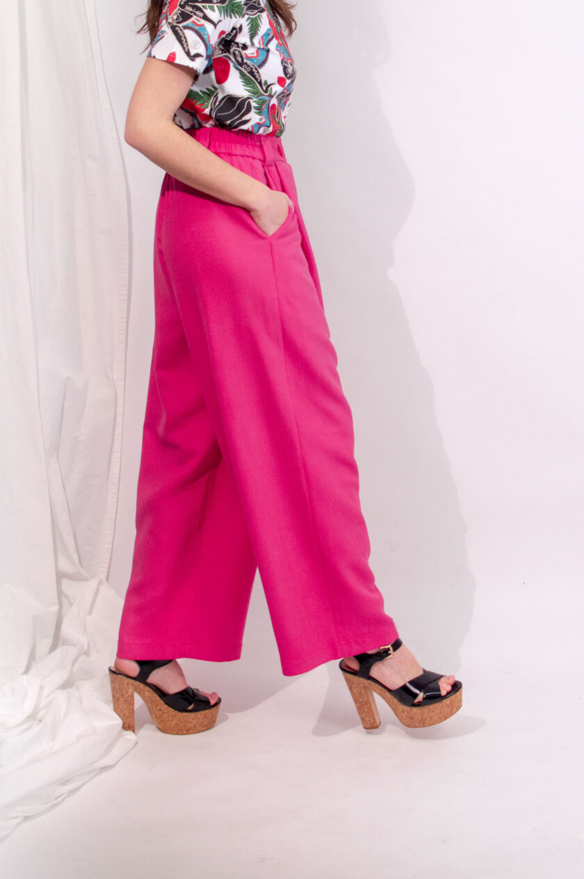 pink viscose trousers with pleats