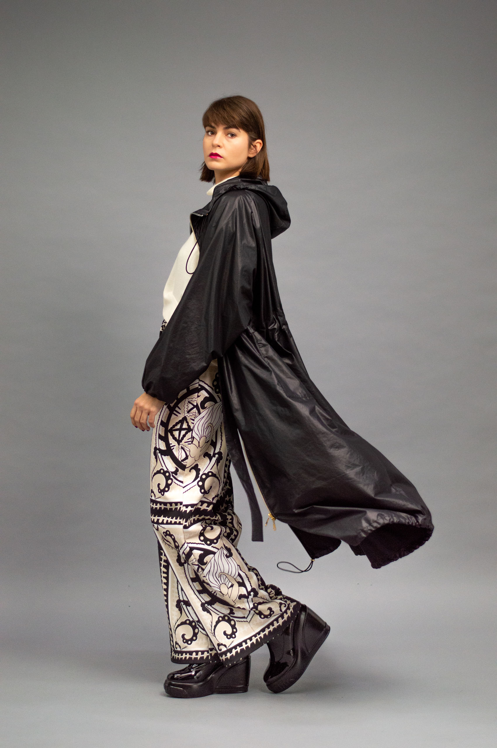 jkh-baloontrench-black-3 JKH identity black balloon trench coat