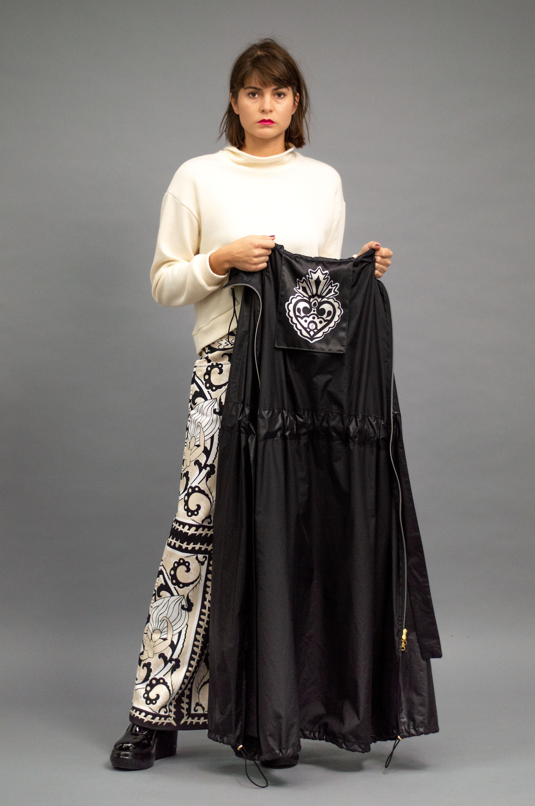 jkh-baloontrench-black-8 JKH identity black balloon trench coat