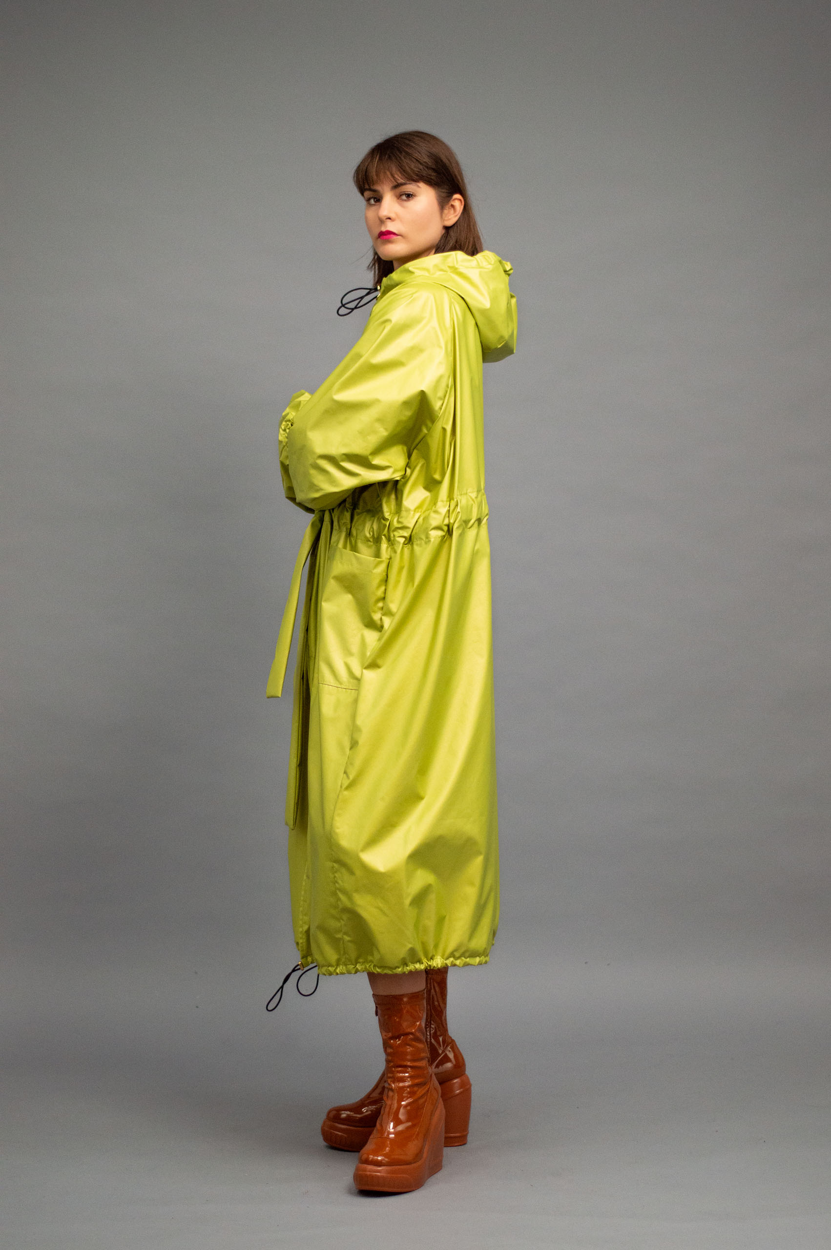 jkh-yellowgreen-ballontrench-2 JKH identity balloon trench in geen yellow