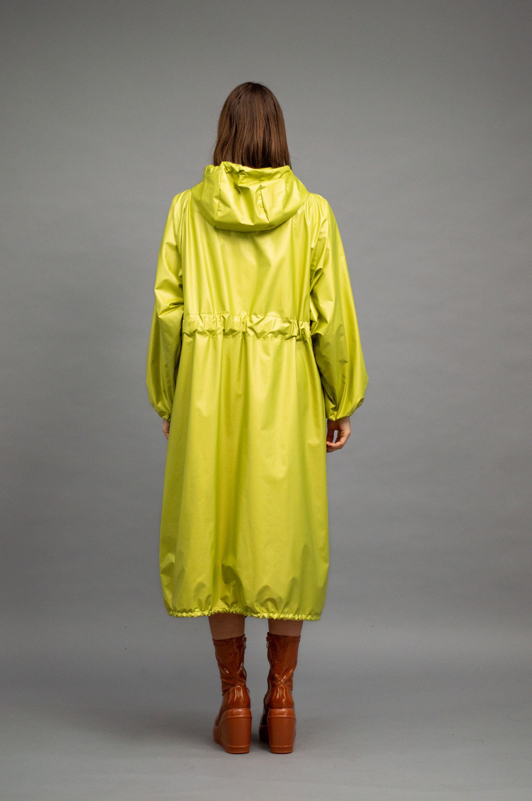 jkh-yellowgreen-ballontrench-3 JKH identity balloon trench in geen yellow